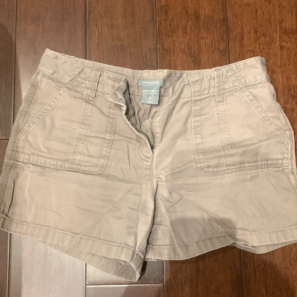 Ann Taylor brown shorts 6